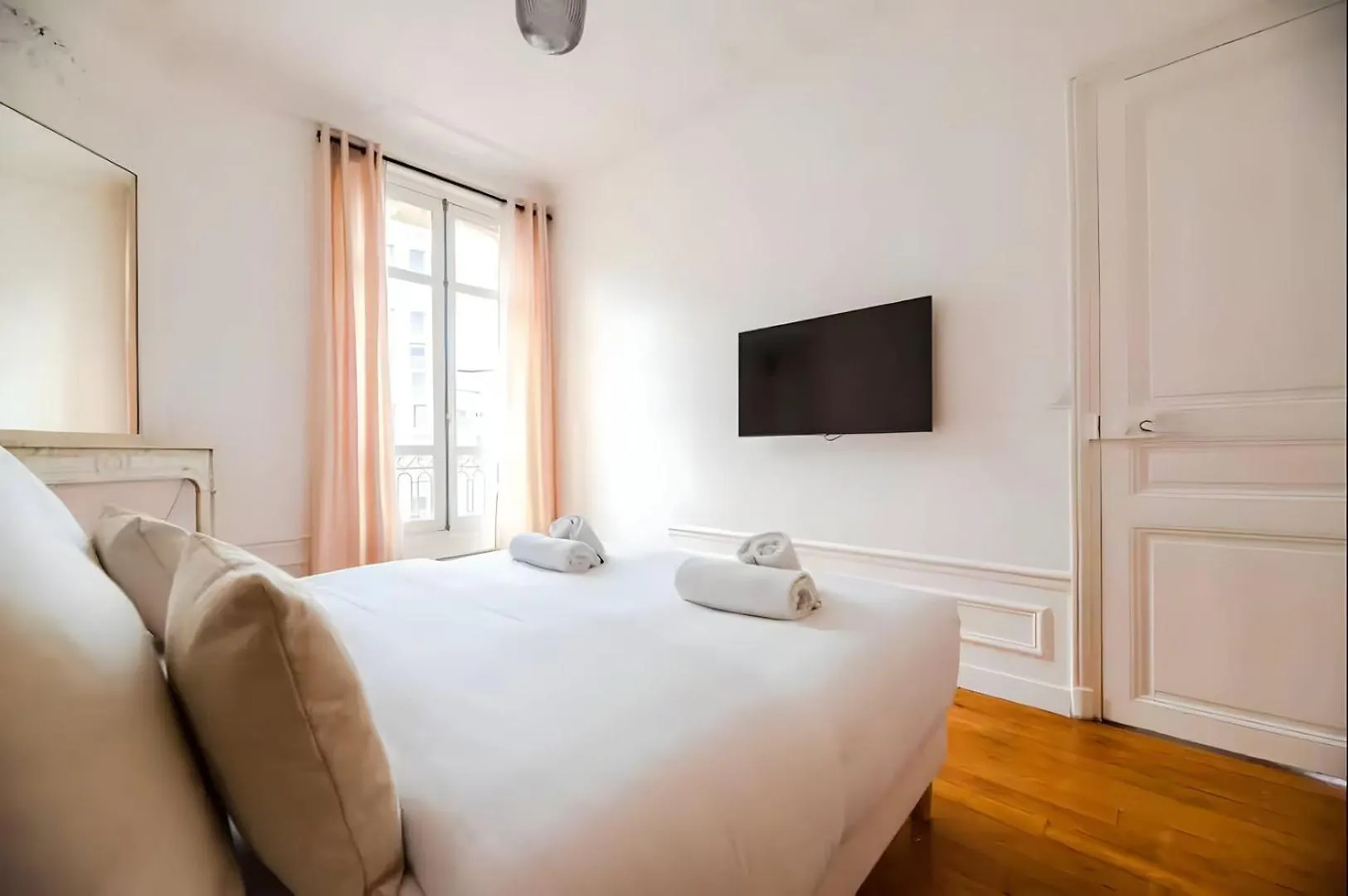 Tbs 324 - Superb Apartment With Eiffel Tower View Paris France