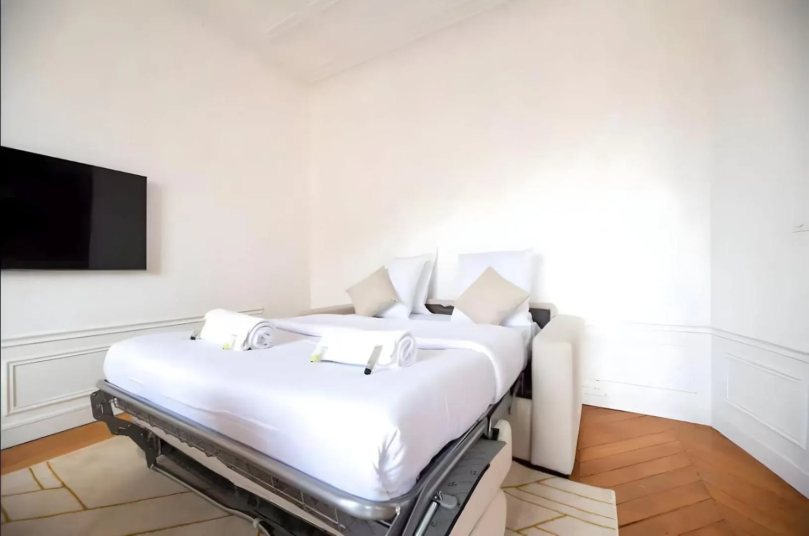 Tbs 324 - Superb Apartment With Eiffel Tower View Paris France